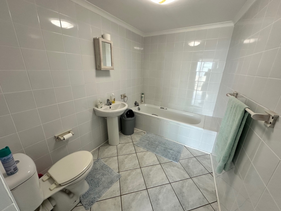 5 Bedroom Property for Sale in Dana Bay Western Cape